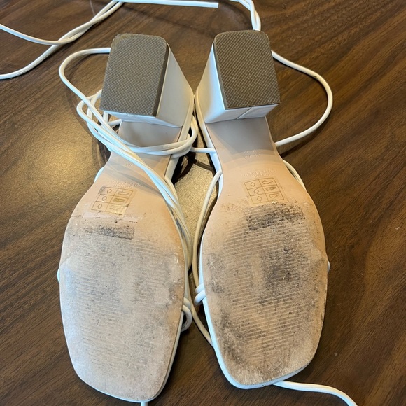 Urban outfitters block white ankle wrap block heel sandals - Picture 3 of 4